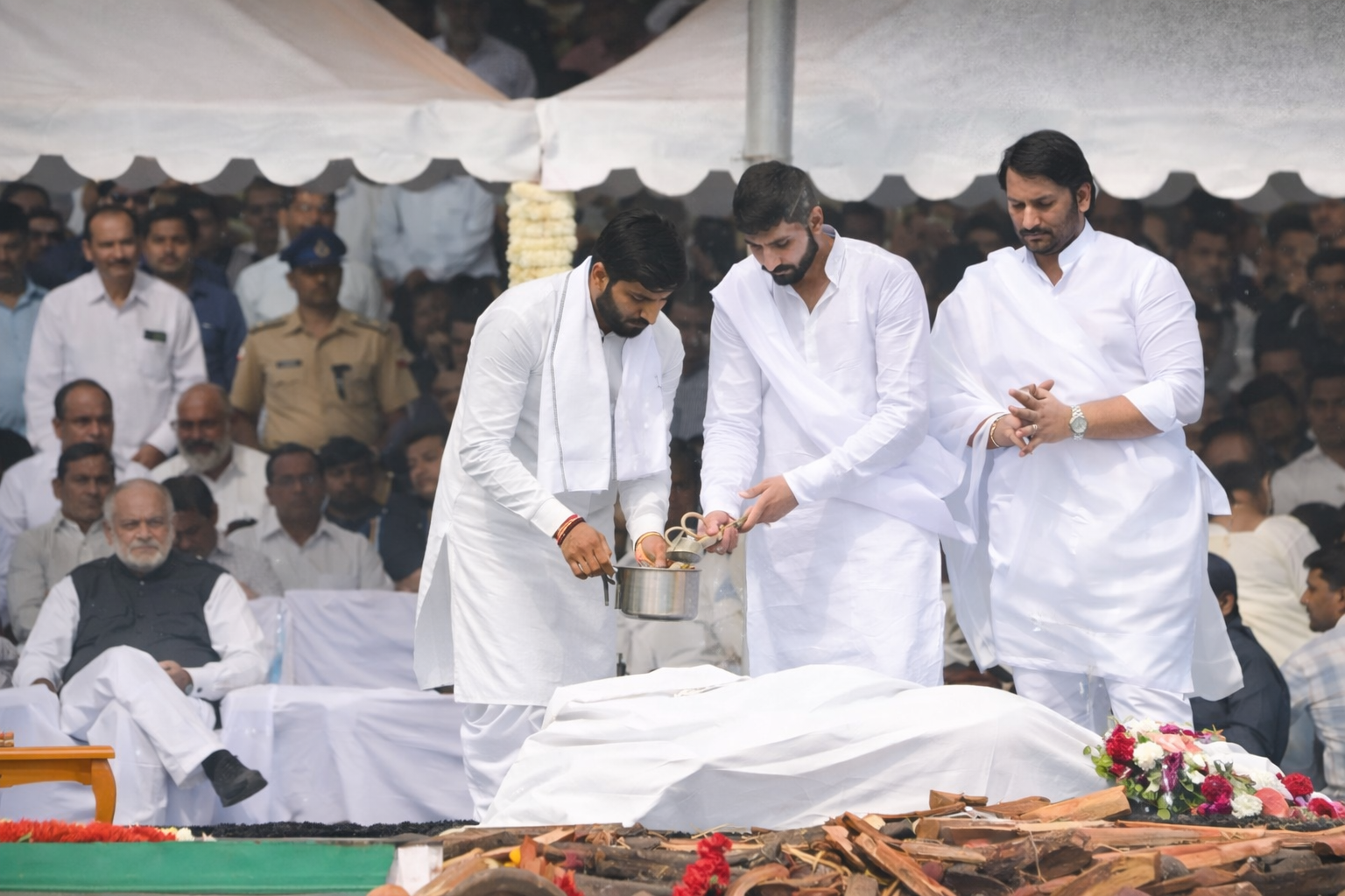 Funeral rites in Baramati