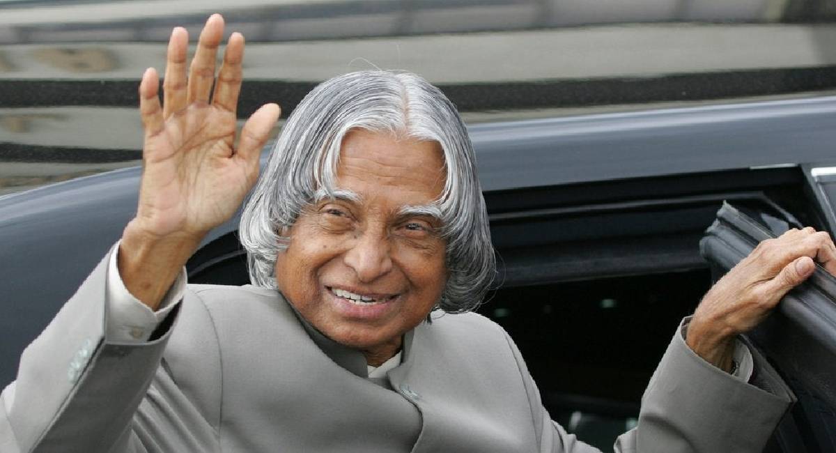 अखबार बांटने से लेकर Sukhoi तक का सफर, APJ Abdul Kalam की कहानी; सबके लिए प्रेरणादायी