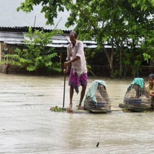 Assam Flood: असम में बाढ़ से 87 लोगों की मौत, 3 लाख से अधिक लोग प्रभावित; IMD की चेतावनी क्या है?