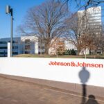Johnson & Johnson बेबी पाउडर मामला क्या है? कंपनी क्यों दे रही 52,621 करोड़