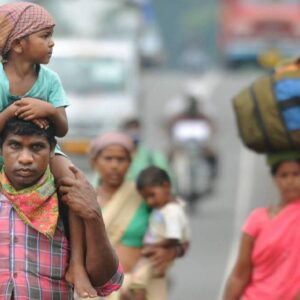देश छोड़ने पर क्यों मजबूर हैं लोग? क्या कहते हैं आंकड़े और जमीनी हकीकत