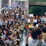 IIT Delhi में छात्र की मौत के बाद उबाल, 300 छात्रों ने Director के दफ्तर के बाहर किया प्रदर्शन