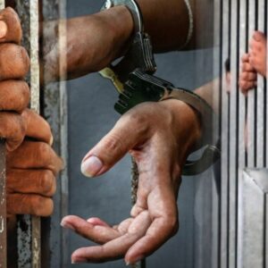 जेल से बाहर आने के बाद जिंदगी फिर पटरी पर कैसे आए?
